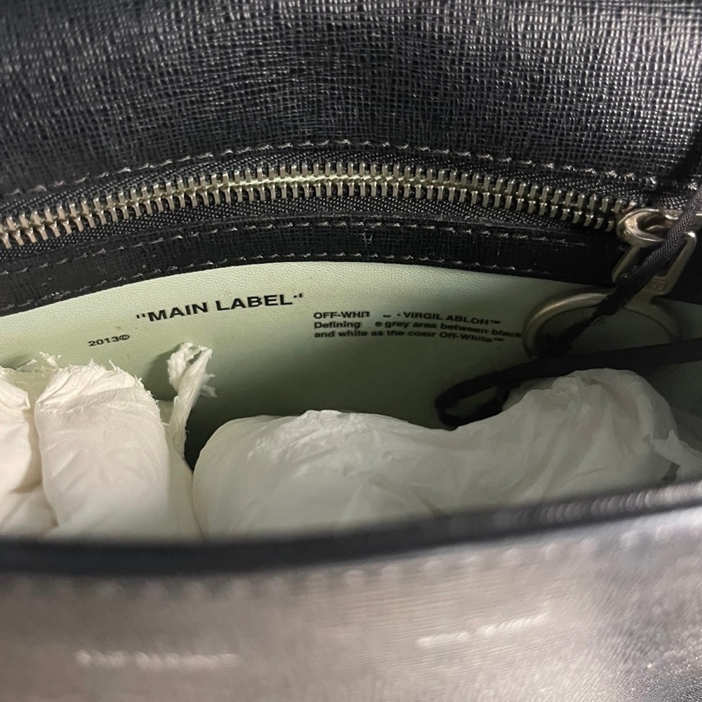 Authentic 100% - Picture 3 of 6